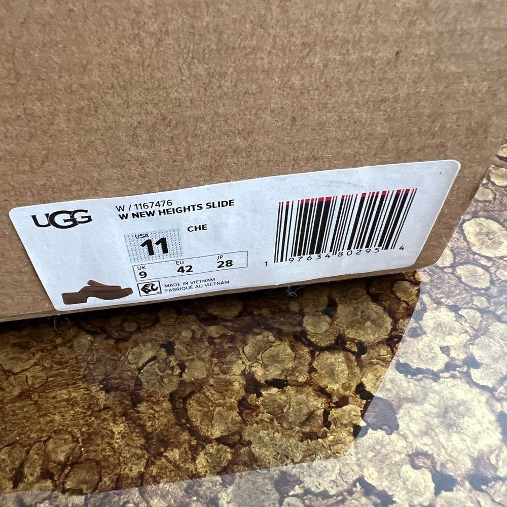 UGG New Heights Slide in Chestnut